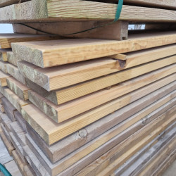 Planed plank 45x220 4,8 m